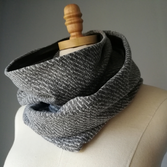 Lululemon Vinyasa Wrap Scarf snap button shawl - Picture 3 of 13